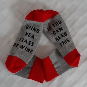 Socks: If you can read this Bring me glass of wine